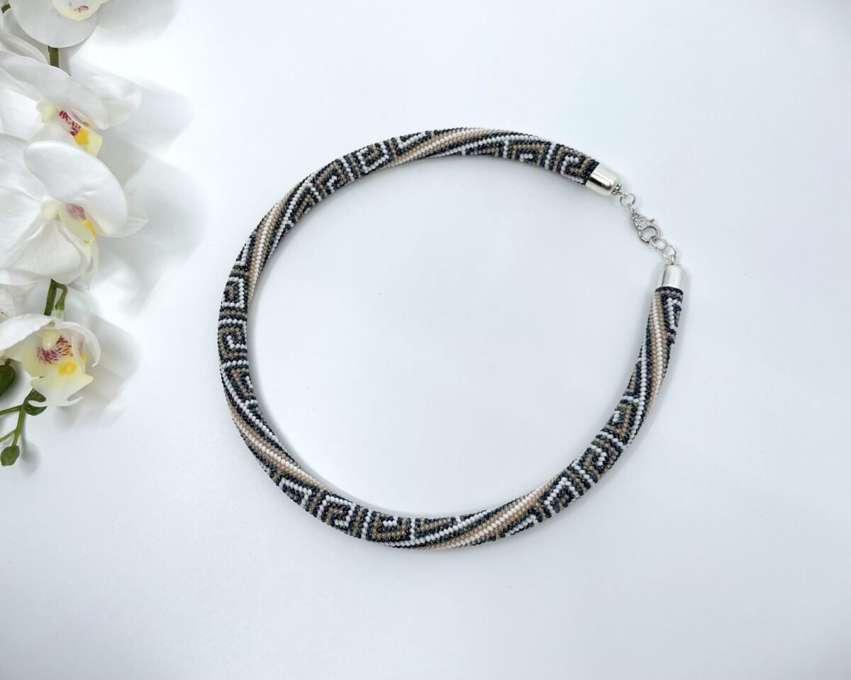 Kaklarota ar meandru