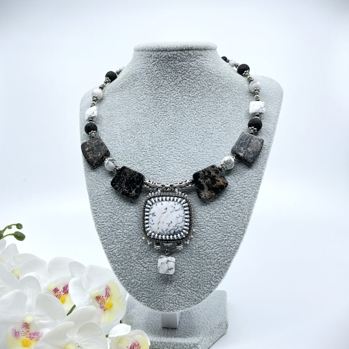 Melnbaltā Dabas Simfonija