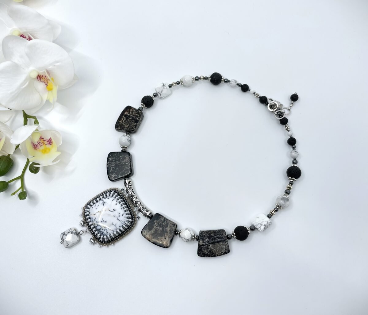 Melnbaltā Dabas Simfonija